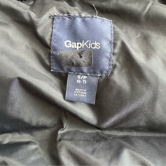 GAP Boys Navy Blue Down Vest - Picture 8 of 10